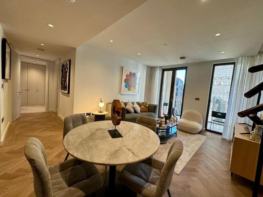 Apartment Hyde Park Luxury 2 Bed 2 Bath Balcony London