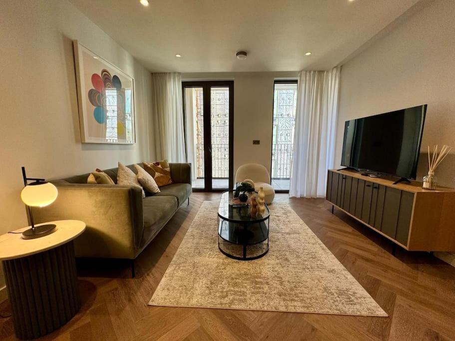 Hyde Park Luxury 2 Bed 2 Bath Balcony * London